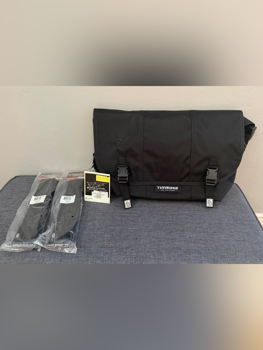 **NWT Timbuk2 Black Messenger Bag- Size M